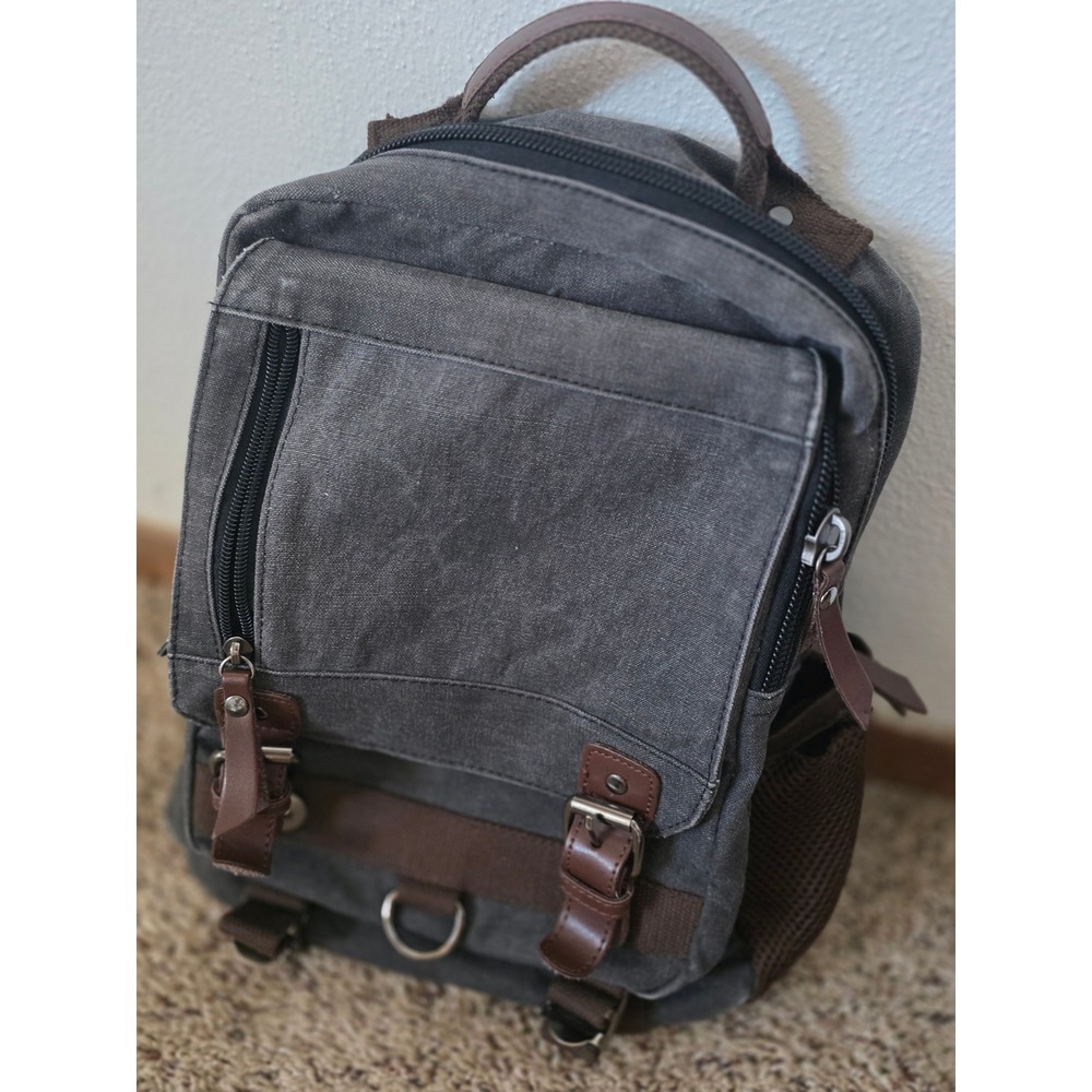 Leaper || Vintage Canvas Sling Backpack Crossbody Bag || Size: Medium ||